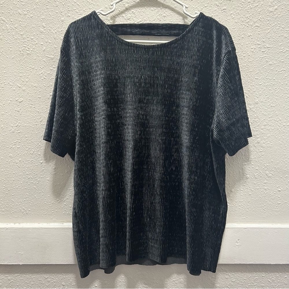 Fourteenth Place Textured Velvet Cutout Back Blouse XL Black/Grey